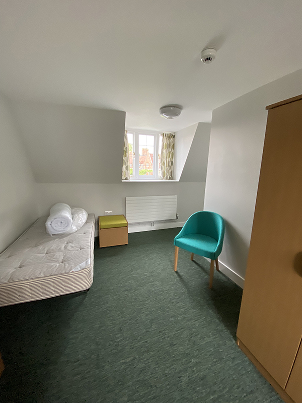 Mallory Court B Room Example
