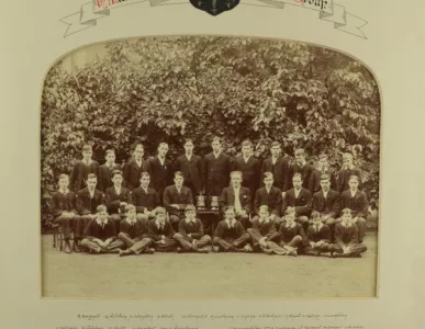 10b18-macnaghtens-house-group-1901