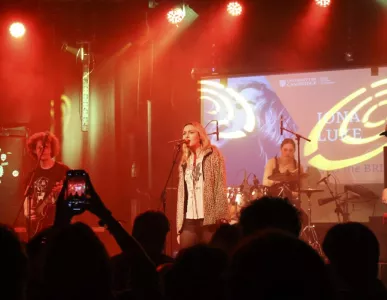 iona_luke_and_band_tittb_c_chris_loades_3_1300